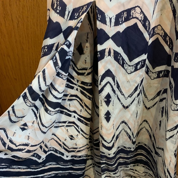 Parker Aztec Silk Maxi Dress with Tie Neck - M - Picture 9 of 10